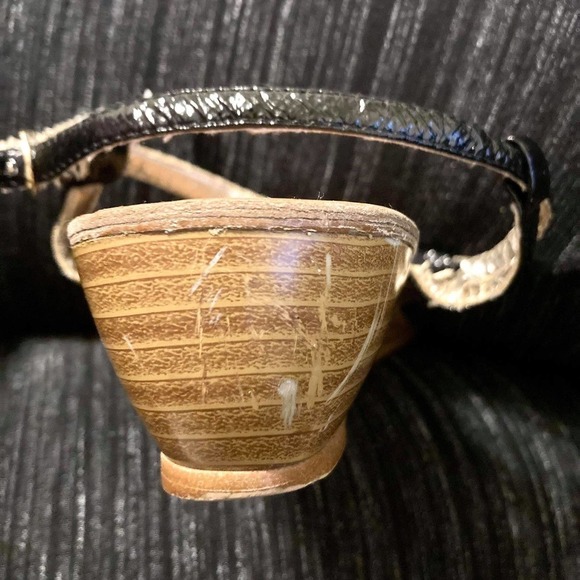 Size 9 Steve Madden T-Strap Wedge Sandals - Picture 8 of 8